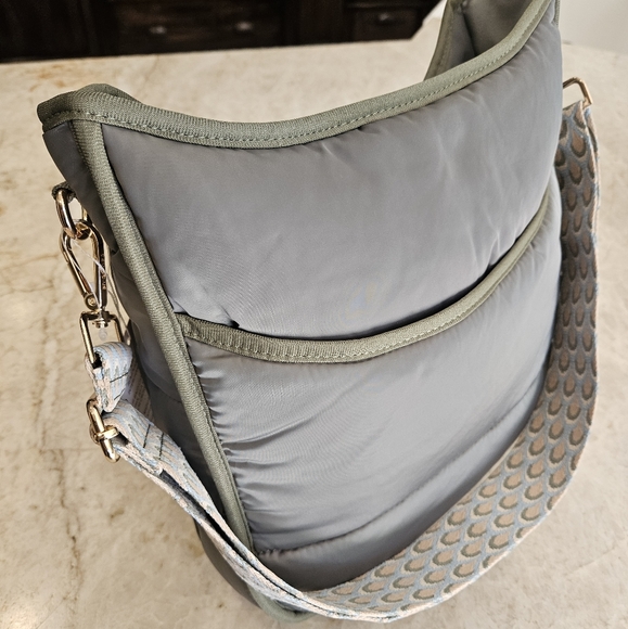 New! Beautiful Ah-dorned Quilted Messenger Bag - Picture 3 of 7